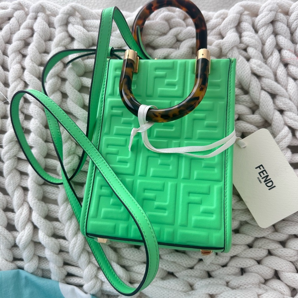 🛍️Fendi mini bag sunshine calf leather edamame absolutely beautiful